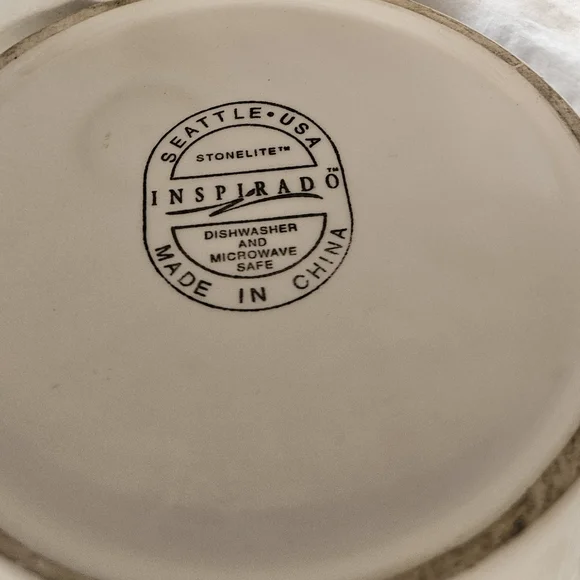 Vintage Inspirado  Floral Ceramic Canister - Picture 3 of 8